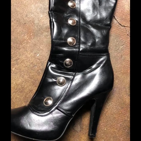 Knee high boots - Picture 1 of 2